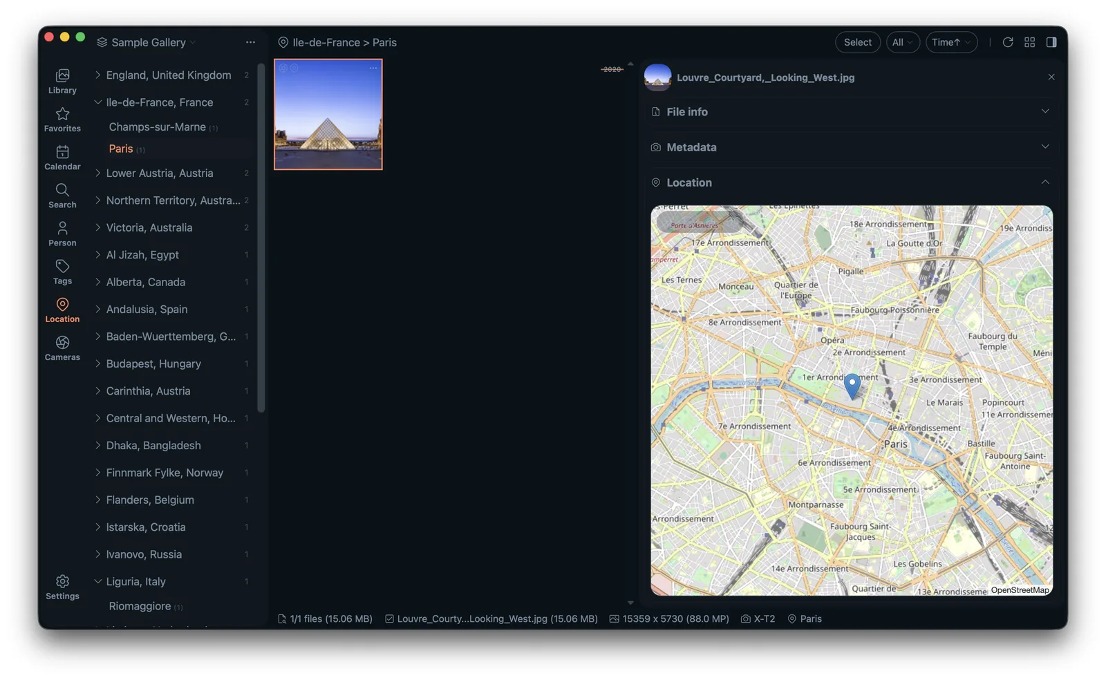 Lap large photo library with location map view